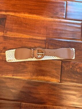 Woven Cream and Tan Women's Waist Belt with Braided Buckle